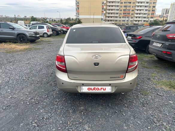 2013 Lada (ВАЗ) Granta I, бежевый, 365000 рублей - вид 3
