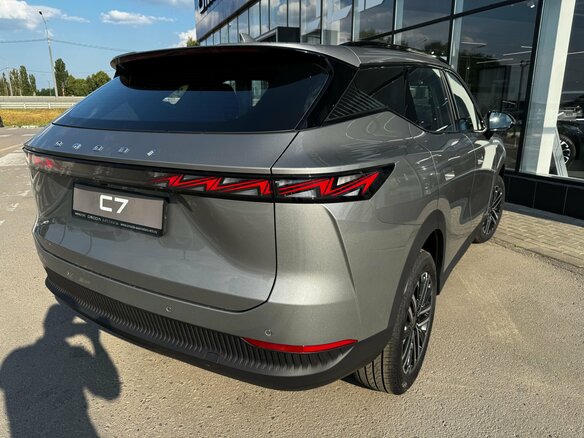 2026 Omoda C7, серебристый, 3299000 рублей - вид 6