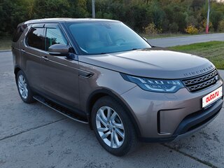 2017 Land Rover Discovery V, серый, 3000000 рублей, вид 3