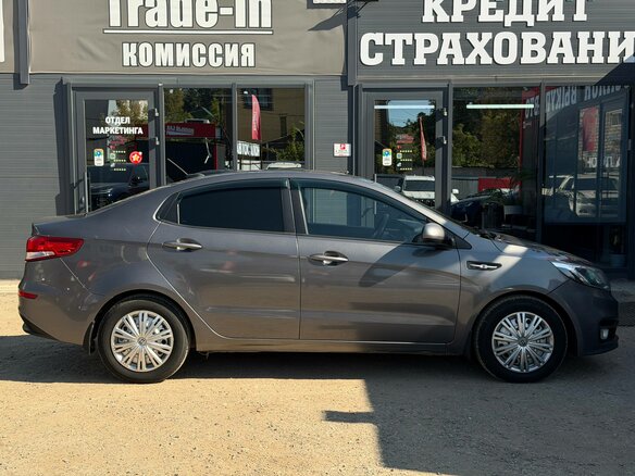 2016 Kia Rio III Рестайлинг, серый, 1050000 рублей - вид 13