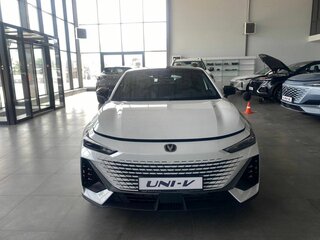 2024 Changan UNI-V I, белый, 3329900 рублей, вид 4