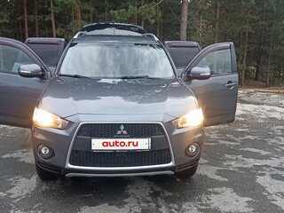 2010 Mitsubishi Outlander II Рестайлинг, серый, 1100000 рублей, вид 2