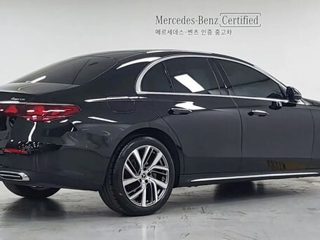 2024 Mercedes-Benz E-Класс 220 d VI (W214, S214), чёрный, 5990000 рублей, вид 4