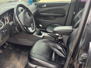 2011 Ford Focus II Рестайлинг, чёрный, 590000 рублей, вид 5