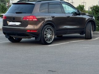 2011 Volkswagen Touareg II, коричневый, 2490000 рублей, вид 5