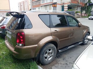 2004 SsangYong Rexton I, бежевый, 600000 рублей, вид 3