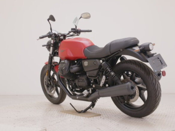 2023 Moto Guzzi V 7, красный, 800000 рублей - вид 5