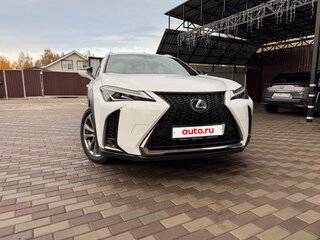 2019 Lexus UX 250h I, белый, 3300000 рублей, вид 3