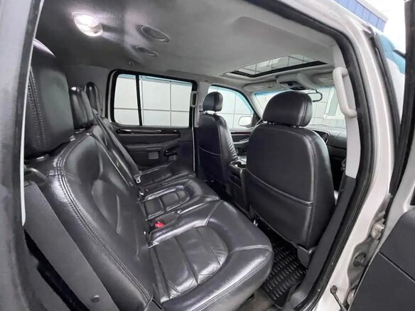 2004 Ford Explorer III, серый, 800000 рублей - вид 6
