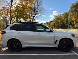 2020 BMW X5 40d IV (G05/G18), белый, 8400000 рублей, вид 3