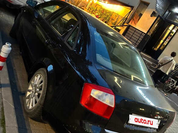 2000 Audi A4 II (B6), чёрный