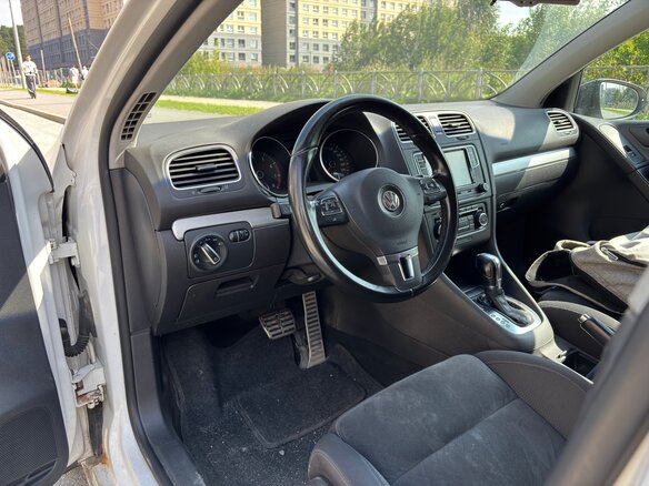 2011 Volkswagen Golf VI, белый, 795000 рублей - вид 8