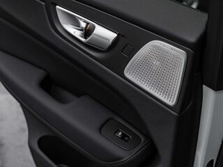 2026 Volvo XC60 II Рестайлинг 2, белый, 9950000 рублей, вид 4