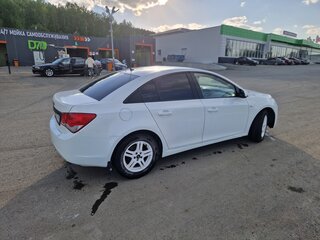 2011 Chevrolet Cruze I, белый, 499000 рублей, вид 4