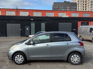 2009 Toyota Vitz II (XP90), серый, 600000 рублей, вид 4