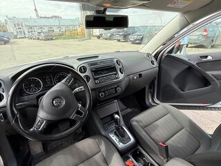 2012 Volkswagen Tiguan I Рестайлинг, серебристый, 1370000 рублей, вид 4