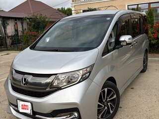 2015 Honda Stepwgn Spada V, серебристый, 1820000 рублей, вид 5