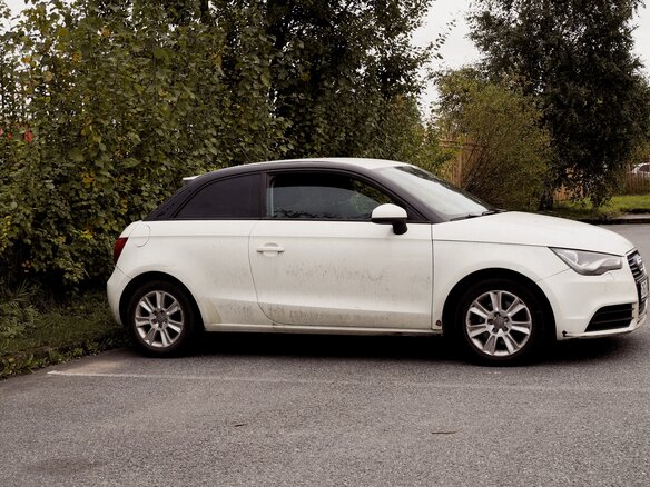2012 Audi A1 I (8X), белый, 850000 рублей - вид 2