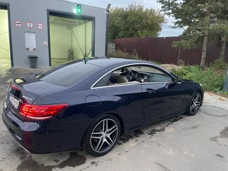 2015 Mercedes-Benz E-Класс 200 IV (W212, S212, C207) Рестайлинг, синий, 1550000 рублей, вид 4