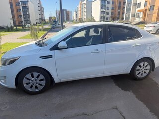 2014 Kia Rio 4-speed III, белый, 1200000 рублей, вид 3
