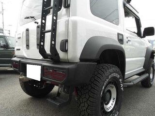 2023 Suzuki Jimny Sierra IV, белый, 1480000 рублей, вид 5