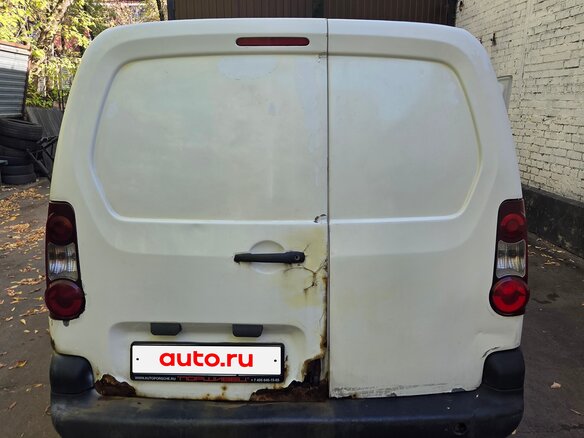 2012 Peugeot Partner, белый, 320000 рублей - вид 8