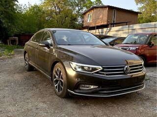 2022 Volkswagen Magotan B8 Рестайлинг, чёрный, 1830000 рублей, вид 2