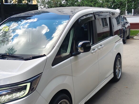 2019 Honda Stepwgn Spada V Рестайлинг, белый - вид 4