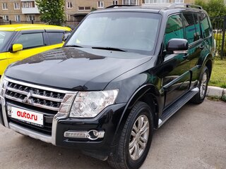 2015 Mitsubishi Pajero IV Рестайлинг 2, чёрный, 3370000 рублей, вид 1