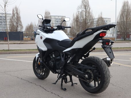 2022 Honda NT1100, белый, 1720000 рублей, вид 4