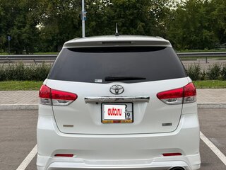 2011 Toyota Wish II, белый, 1500000 рублей, вид 2