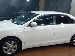 2010 Toyota Camry VI (XV40) Рестайлинг, белый, 1700000 рублей, вид 3