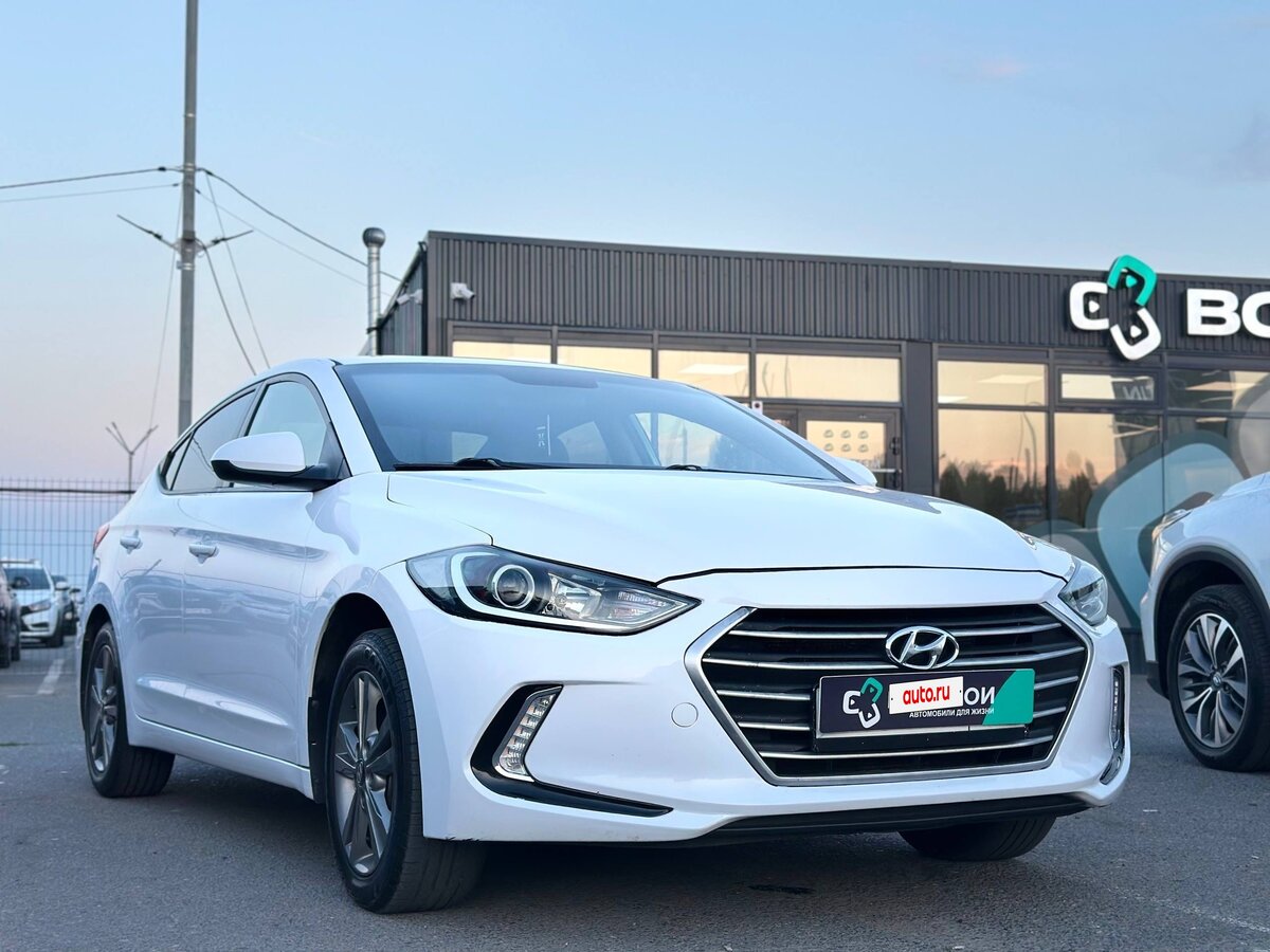 Открыть фотографии: Hyundai Elantra VI (AD)