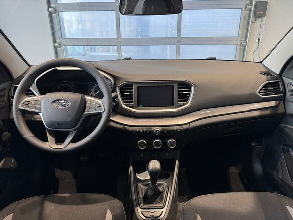 2026 Lada (ВАЗ) Vesta I Рестайлинг (NG), чёрный, 1685000 рублей - вид 3