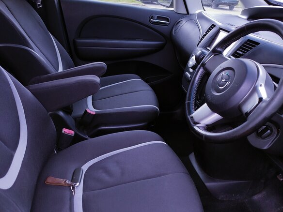 2009 Mazda Biante, синий, 1100000 рублей - вид 5