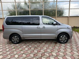 2020 Hyundai Grand Starex I Рестайлинг 2, серый, 4190000 рублей, вид 3