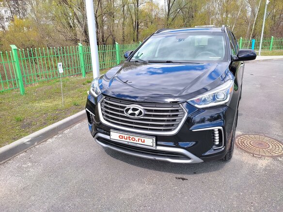 2018 Hyundai Santa Fe Grand III Рестайлинг, чёрный, 2106730 рублей - вид 4