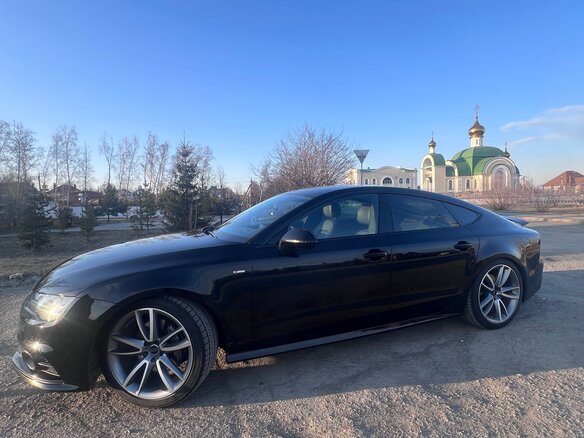 2015 Audi A7 I (4G) Рестайлинг, чёрный, 3900000 рублей - вид 4