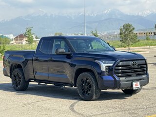 2023 Toyota Tundra Double Cab III, фиолетовый, 7600000 рублей, вид 2