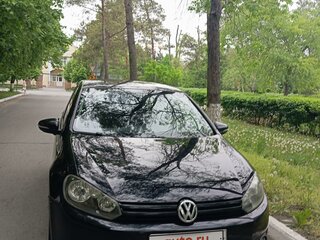 2010 Volkswagen Golf VI, чёрный, 820000 рублей, вид 1