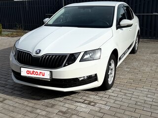 2019 Skoda Octavia III (A7) Рестайлинг, белый, 1600000 рублей, вид 3
