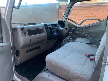 2000 Toyota Dyna, белый, 1680000 рублей, вид 5