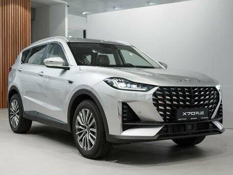 2026 Jetour X70+ I Рестайлинг, белый, 3068010 рублей, вид 3