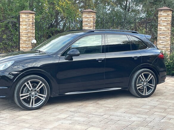 2010 Porsche Cayenne Diesel II (958), чёрный, 3000000 рублей - вид 14