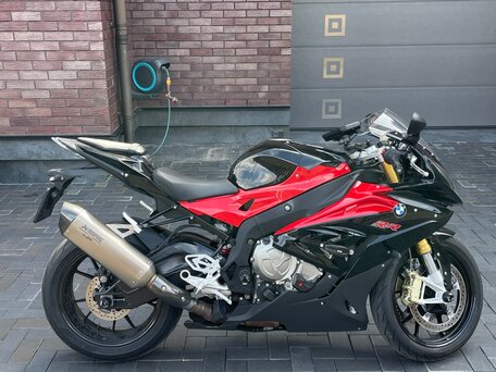 2016 BMW S 1000 RR, красный, 1650000 рублей, вид 4