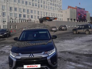 2018 Mitsubishi Outlander III Рестайлинг 3, синий, 2000000 рублей, вид 5
