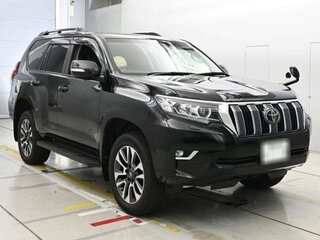 2022 Toyota Land Cruiser Prado 150 Series Рестайлинг 3, чёрный, 6495000 рублей, вид 3