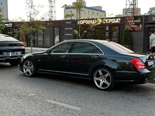2011 Mercedes-Benz S-Класс 500 Long V (W221) Рестайлинг, чёрный, 1250000 рублей, вид 2