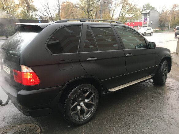 2001 BMW X5 4.4i I (E53), чёрный, 700000 рублей - вид 7