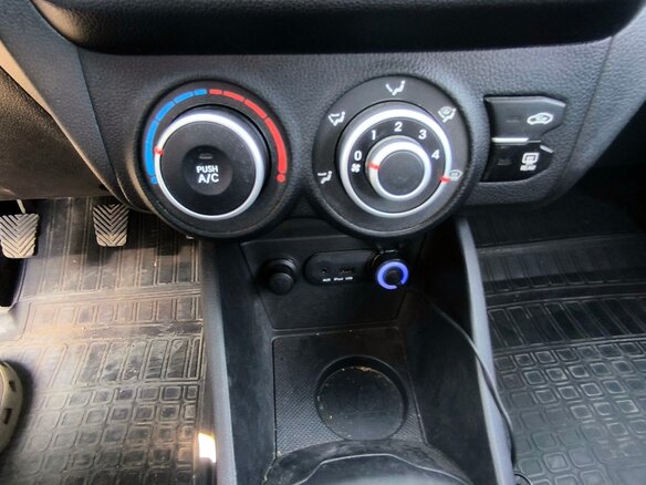 2014 Kia Rio 5-speed III, белый, 1190000 рублей - вид 8